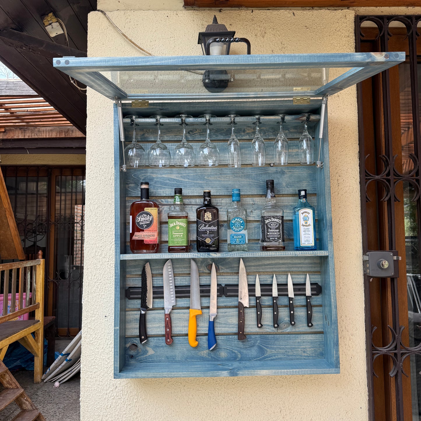 Bar Mural con Ventana
