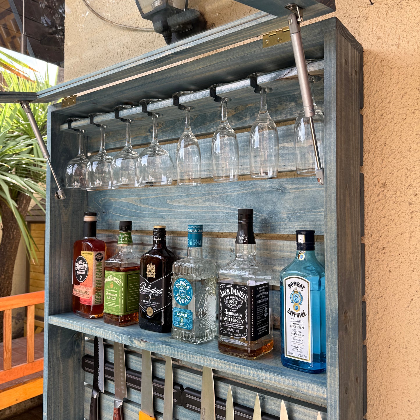 Bar Mural con Ventana