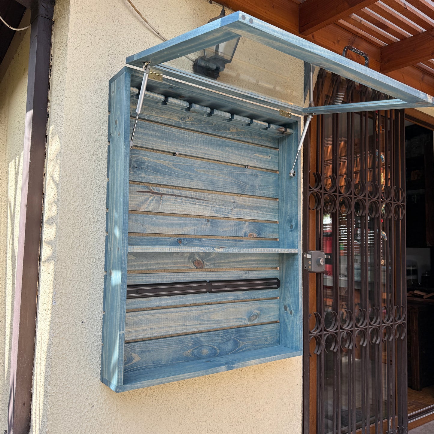 Bar Mural con Ventana