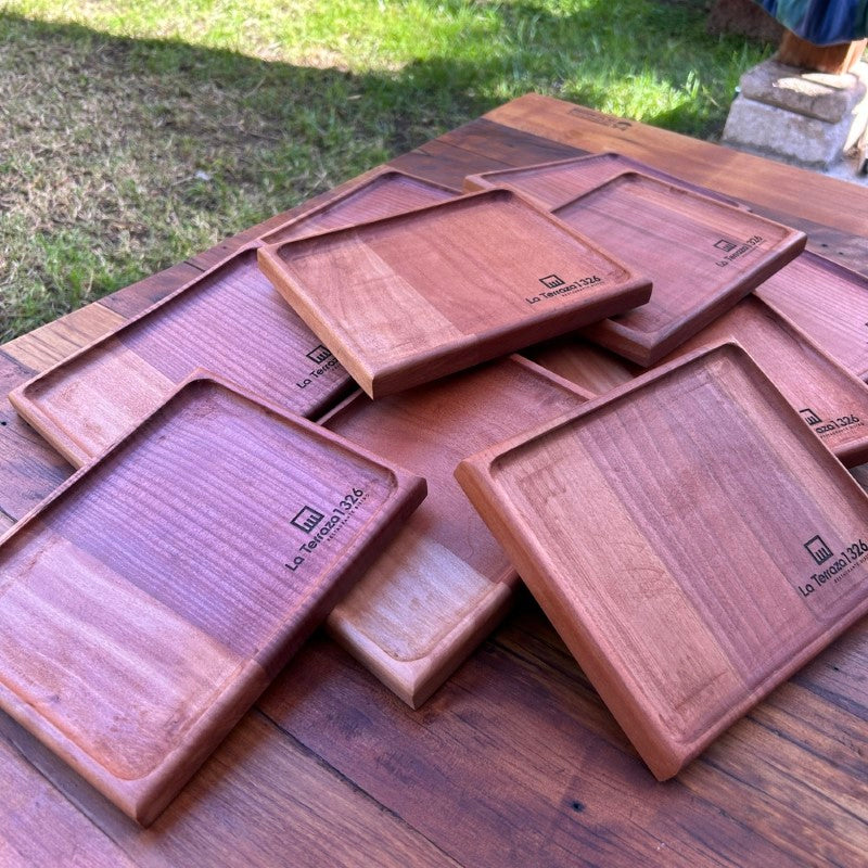 Platos de Roble