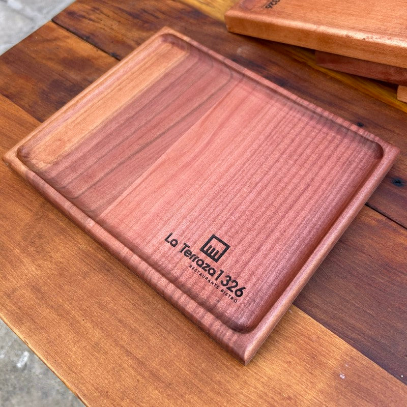 Platos de Roble