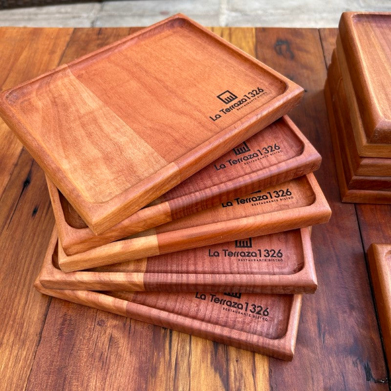 Platos de Roble