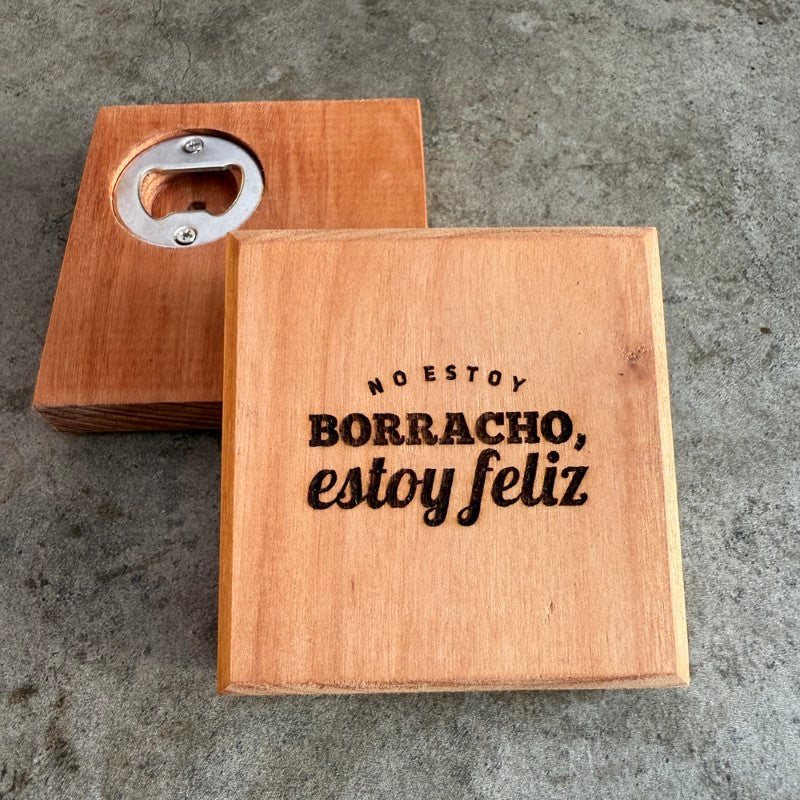 Posavasos de Roble con Destapador con Frases