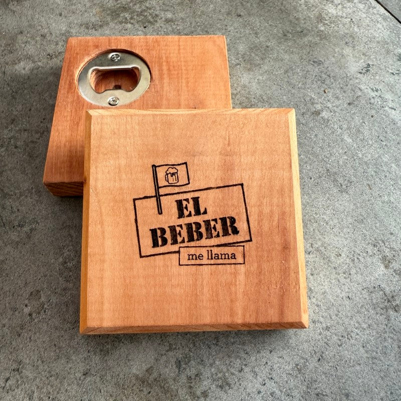 Posavasos de Roble con Destapador con Frases