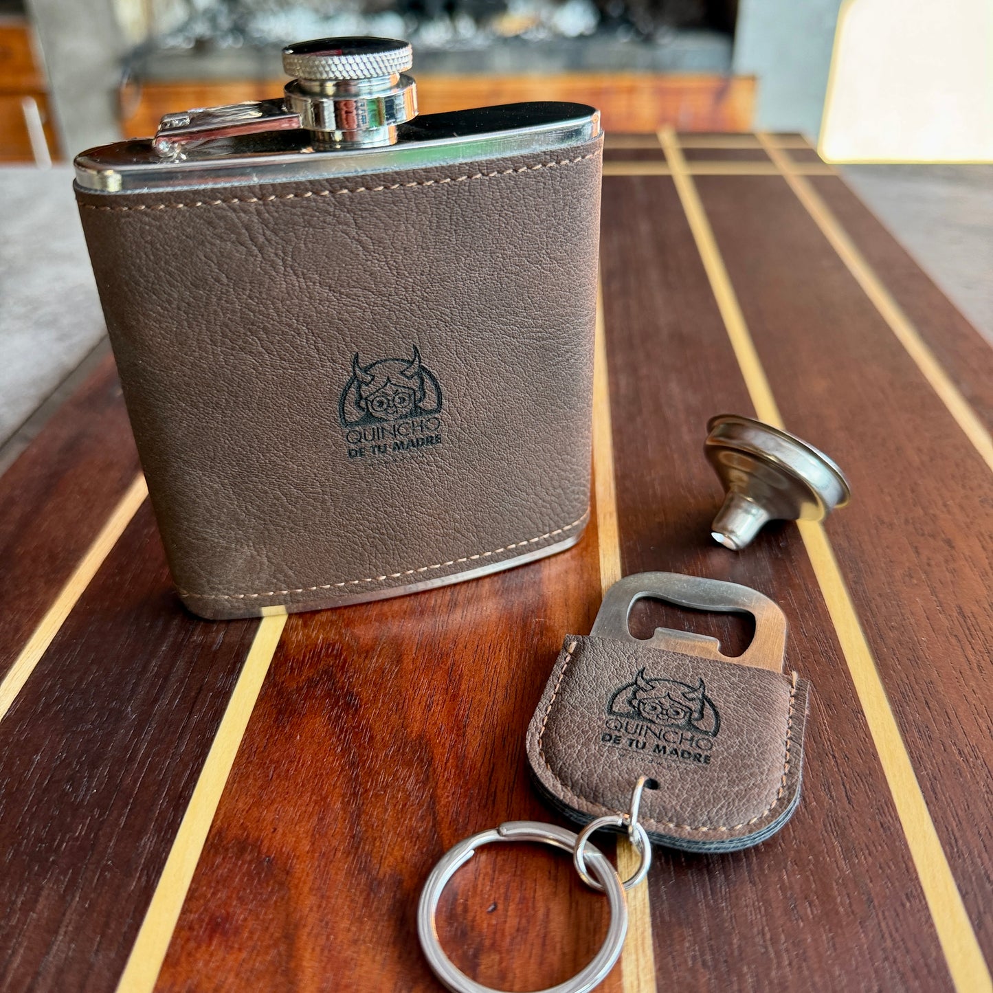 Set Petaca Premium con Destapador y Embudo