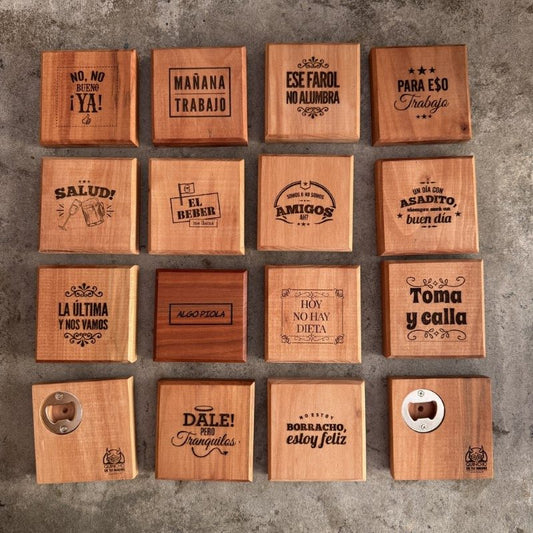 Posavasos de Roble con Destapador con Frases